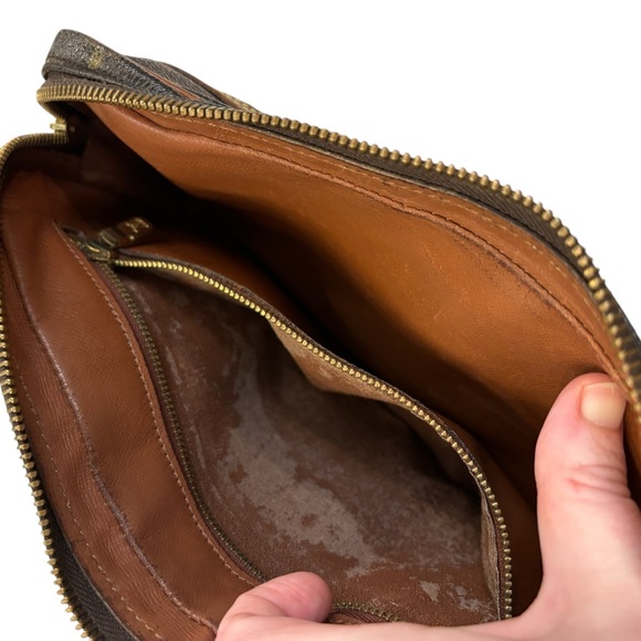 Louis Vuitton Wristlet. 💯 authentic. - Picture 12 of 15